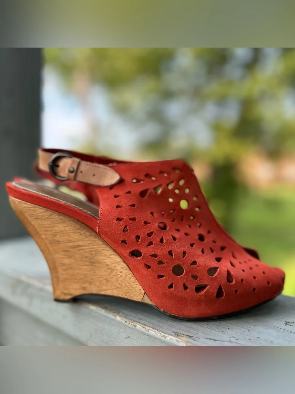 SCHULER & SONS PHILA 7.5 Orange Suede Laser-Cut Wedge Sling Back Sandals Wood